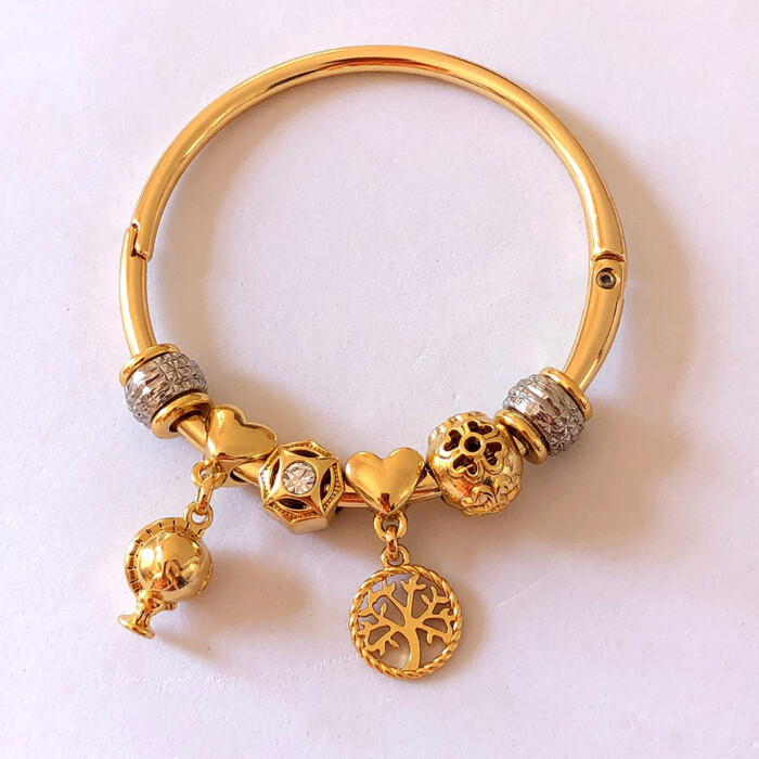 pulseira-berloques-dourado-bracelete